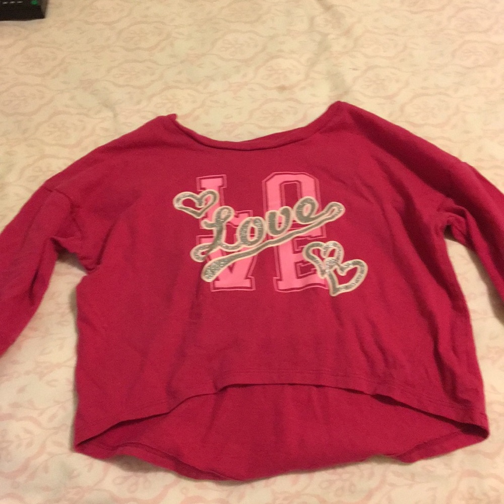 Dark pink love shirt